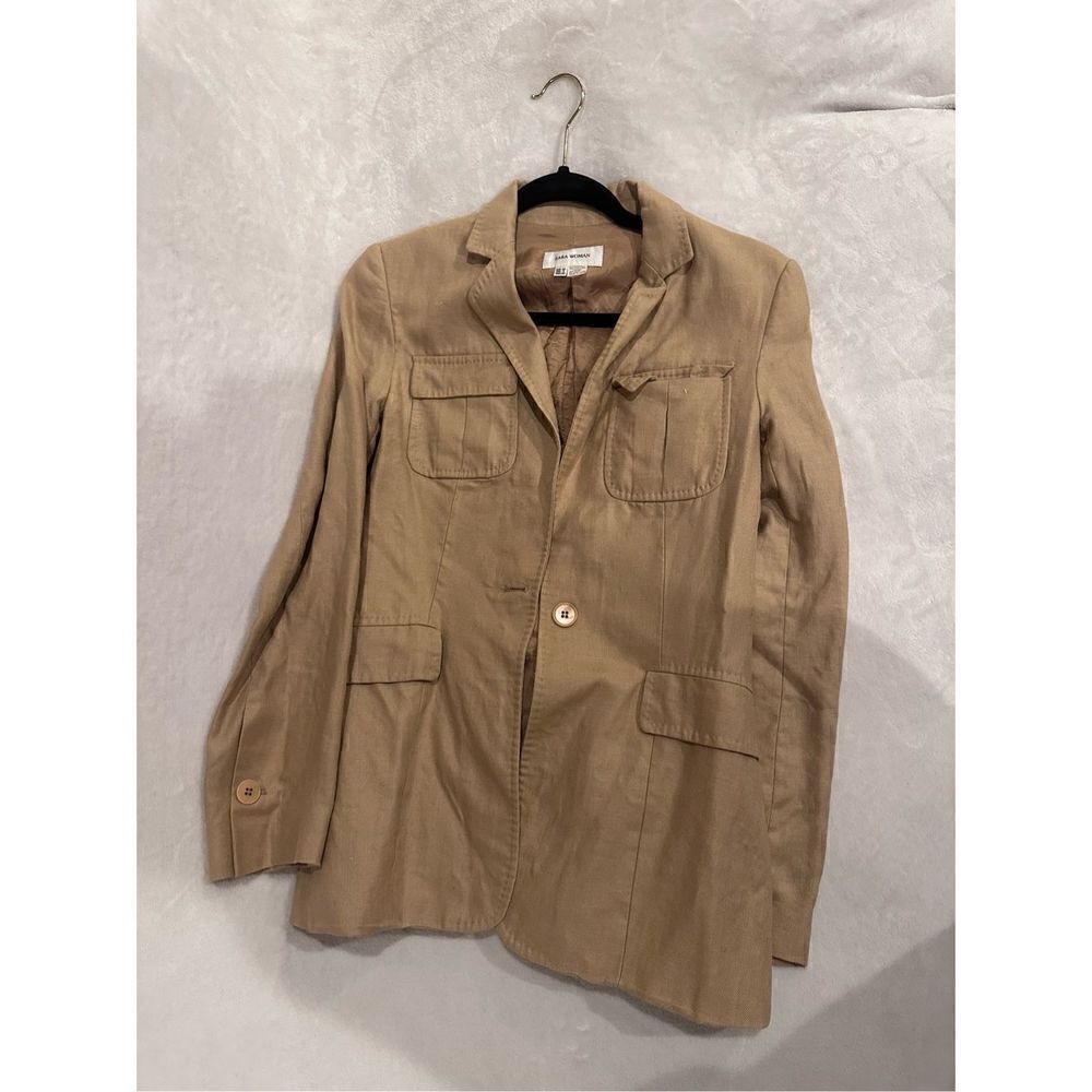 Size Small size 4 women’s jacket Zara elegant tan